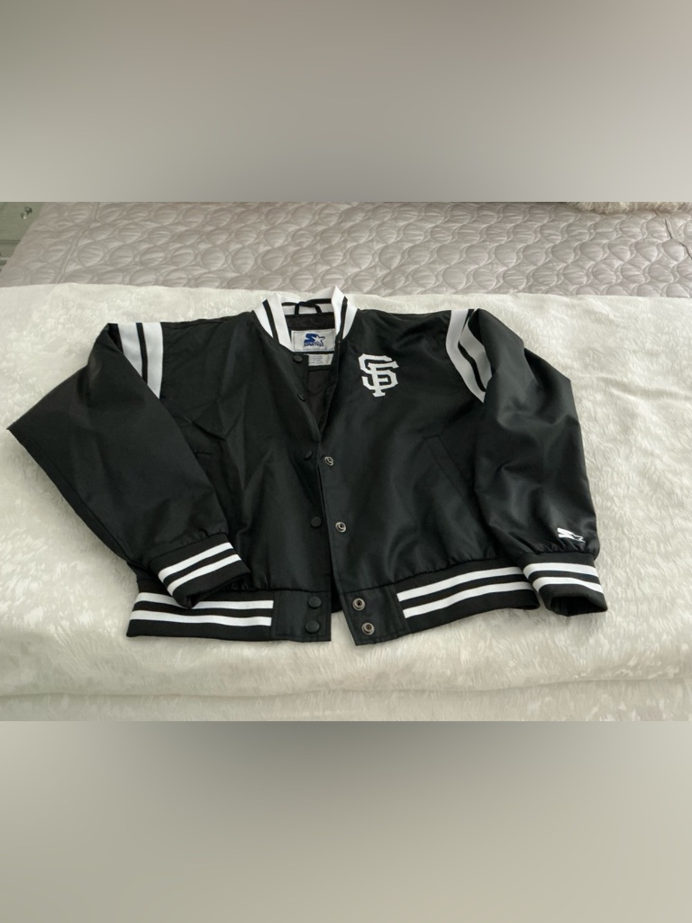 San Francisco Giants Satin Jacket Women’s Small Starter NWOT SOLD OUT